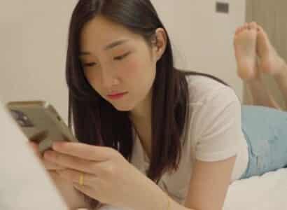 Nàng vợ quyến rũ bị chồng phản bội, gọi shipper cơ bắp giao ‘hàng tươi’ thỏa mãn dục vọng